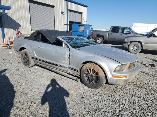 1ZVFT84N355194200 - 2005 FORD MUSTANG GRAY photo 4