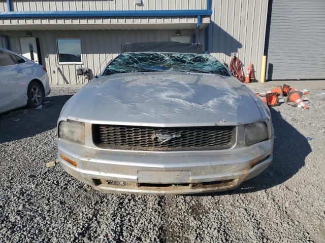 1ZVFT84N355194200 - 2005 FORD MUSTANG GRAY photo 5