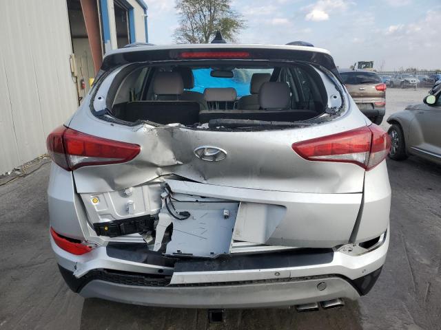 KM8J33A25JU701832 - 2018 HYUNDAI TUCSON VALUE SILVER photo 6