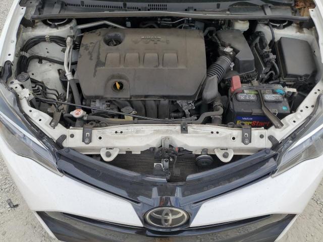 2T1BURHE1JC013185 - 2018 TOYOTA COROLLA L WHITE photo 11