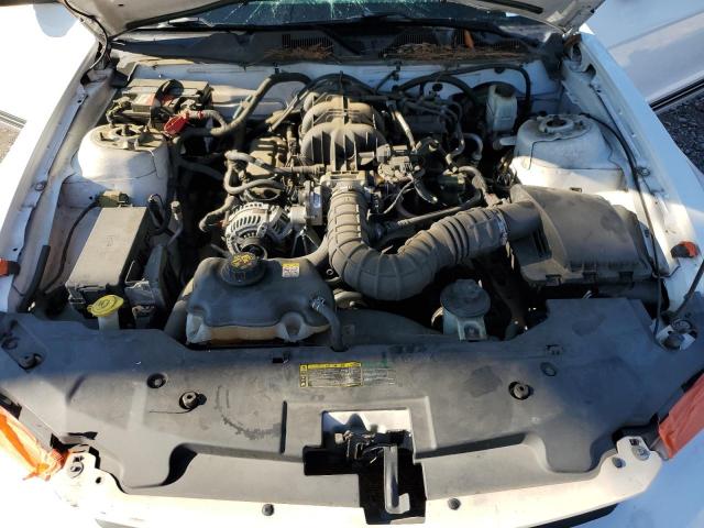 1ZVBP8AN0A5166971 - 2010 FORD MUSTANG WHITE photo 11