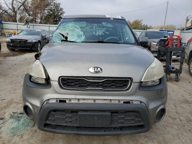 KNDJT2A58D7625860 - 2013 KIA SOUL GRAY photo 5