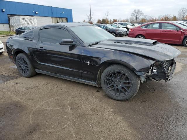 1ZVBP8AM2C5227683 - 2012 FORD MUSTANG BLACK photo 4