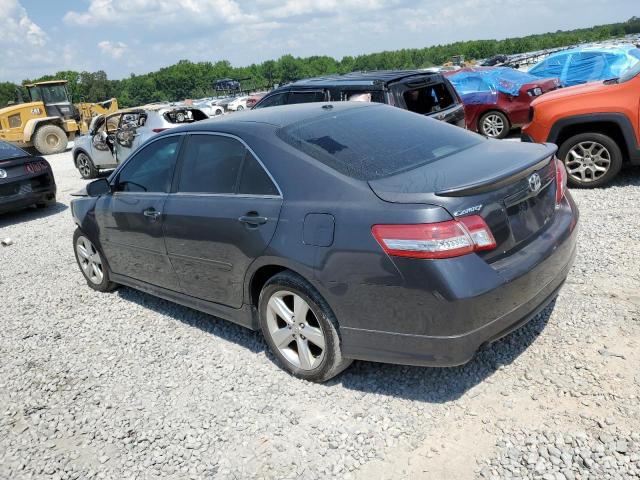 4T1BF3EK7BU223047 - 2011 TOYOTA CAMRY BASE GRAY photo 2