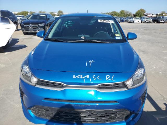 3KPA25ADXNE472590 - 2022 KIA RIO S BLUE photo 5