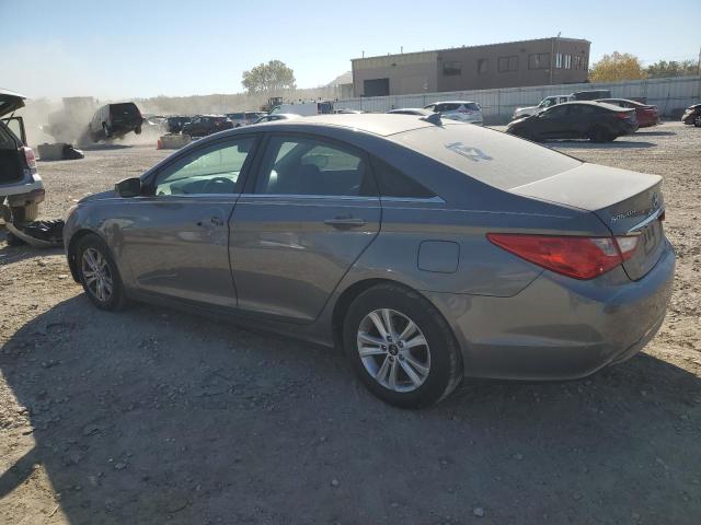 5NPEB4AC4DH705683 - 2013 HYUNDAI SONATA GLS GRAY photo 2