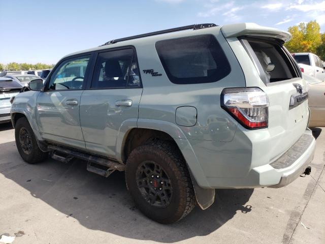 JTERU5JR3P6155568 - 2023 TOYOTA 4RUNNER SE GRAY photo 2