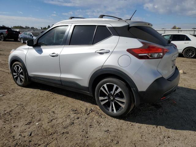 3N1CP5CU3KL541749 - 2019 NISSAN KICKS S SILVER photo 2