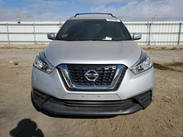 3N1CP5CU3KL541749 - 2019 NISSAN KICKS S SILVER photo 5