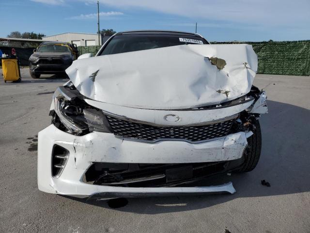 5XXGV4L28GG014581 - 2016 KIA OPTIMA SXL WHITE photo 5