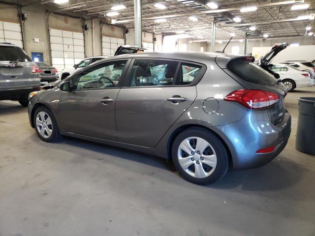 KNAFK5A82G5621773 - 2016 KIA FORTE LX GRAY photo 2