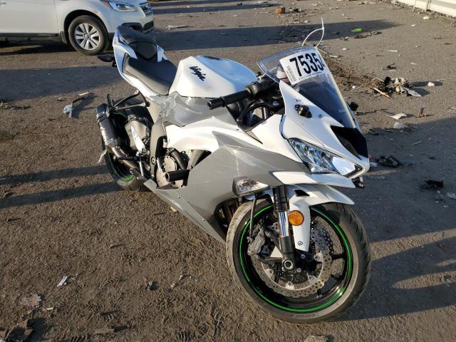 JKBZXJH11MA009799 - 2021 KAWASAKI ZX636 K WHITE photo 1