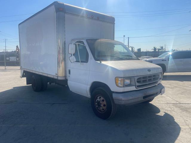 1FDWE37L1WHB98087 - 1998 FORD ECONOLINE E350 CUTAWAY VAN WHITE photo 1