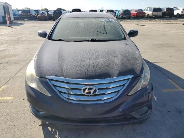 5NPEC4AC2DH803172 - 2013 HYUNDAI SONATA SE BLUE photo 5