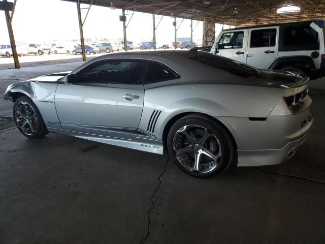 2G1FK1EJXA9133943 - 2010 CHEVROLET CAMARO SS SILVER photo 2