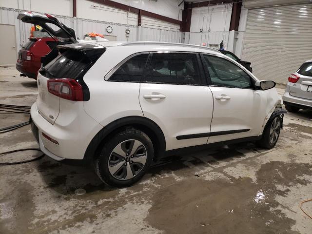 KNDCB3LC1K5217769 - 2019 KIA NIRO FE WHITE photo 3