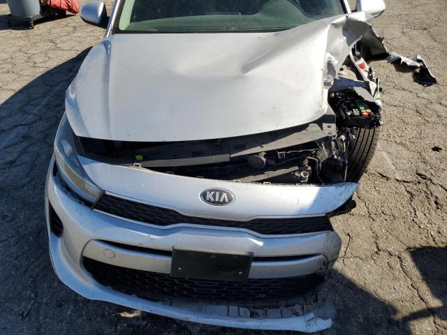 3KPA24AB8KE205226 - 2019 KIA RIO S SILVER photo 11