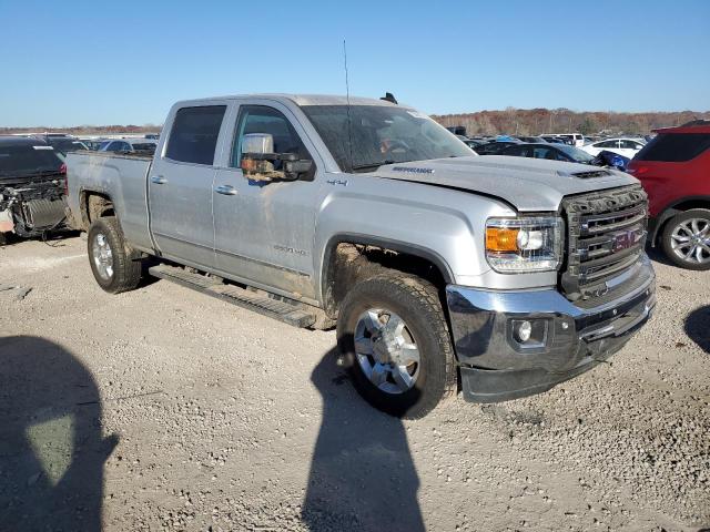 1GT12TEY6HF132025 - 2017 GMC SIERRA K2500 SLT SILVER photo 4