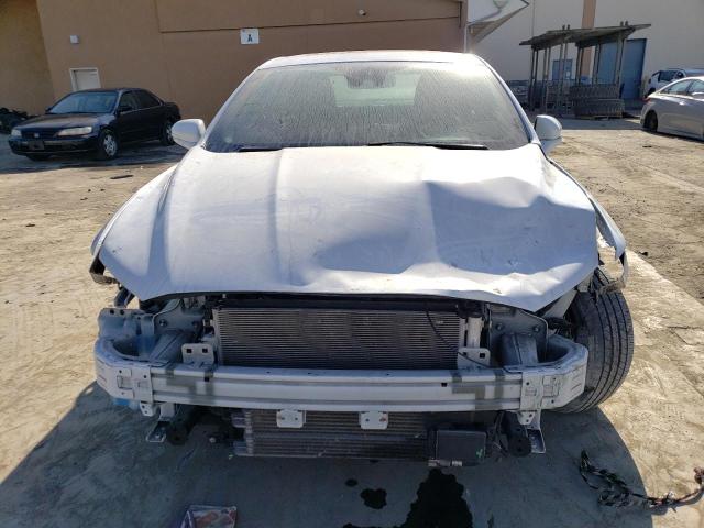 3FA6P0RU9KR121307 - 2019 FORD FUSION TITANIUM WHITE photo 5