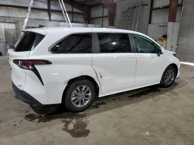 5TDKRKEC5PS157513 - 2023 TOYOTA SIENNA LE WHITE photo 3