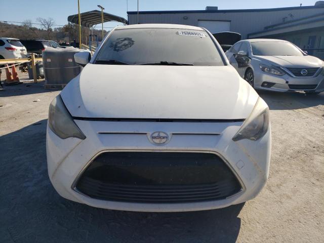 3MYDLBZV7GY115487 - 2016 TOYOTA SCION IA WHITE photo 5