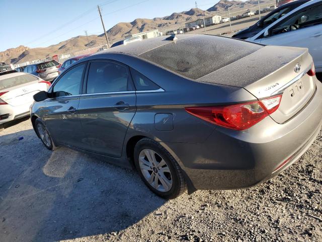 5NPEB4AC7DH622345 - 2013 HYUNDAI SONATA GLS GRAY photo 2