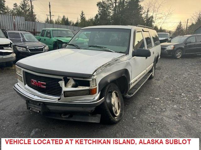 1GKFK16RXTJ746636 - 1996 GMC SUBURBAN K1500 WHITE photo 1