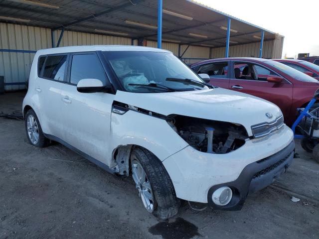 KNDJP3A5XJ7537253 - 2018 KIA SOUL + WHITE photo 4