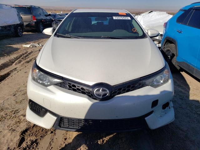 JTNKARJE3GJ521587 - 2016 TOYOTA SCION IM WHITE photo 5