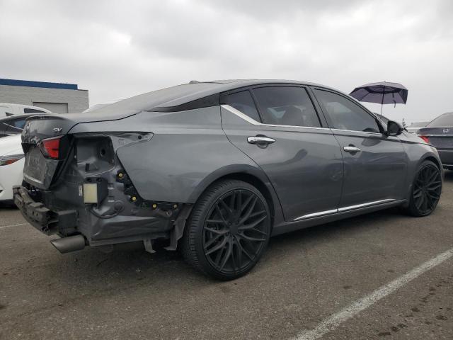 1N4BL4DV7KC173941 - 2019 NISSAN ALTIMA SV GRAY photo 3