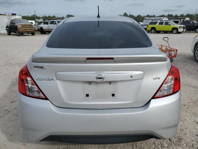 3N1CN7AP5HK411100 - 2017 NISSAN VERSA S SILVER photo 6