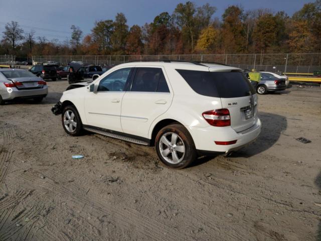 4JGBB8GB4BA647549 - 2011 MERCEDES-BENZ ML 350 4MATIC WHITE photo 2