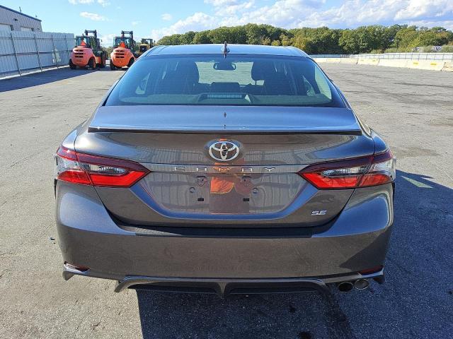 4T1T11AK6PU774896 - 2023 TOYOTA CAMRY SE NIGHT SHADE GRAY photo 6