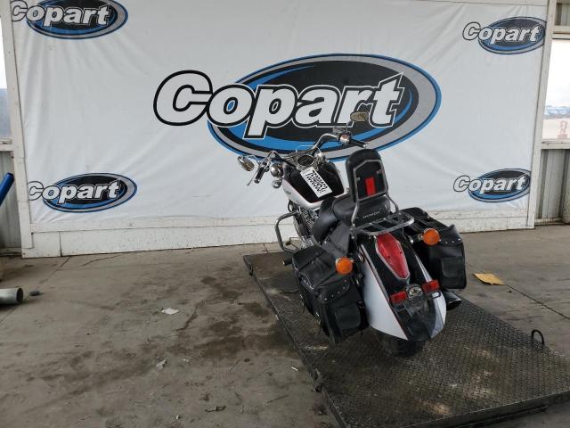 JH2RC50364K010278 - 2004 HONDA VT750 CA TWO TONE photo 3