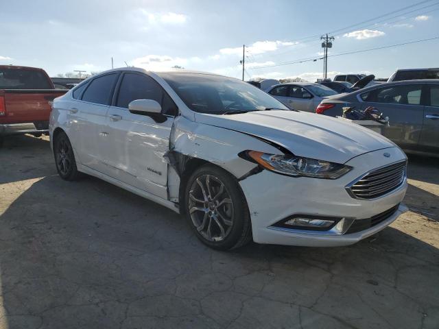 3FA6P0LU6HR295627 - 2017 FORD FUSION SE HYBRID WHITE photo 4