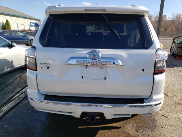 JTEBU5JR9H5462624 - 2017 TOYOTA 4RUNNER SR5/SR5 PREMIUM WHITE photo 6