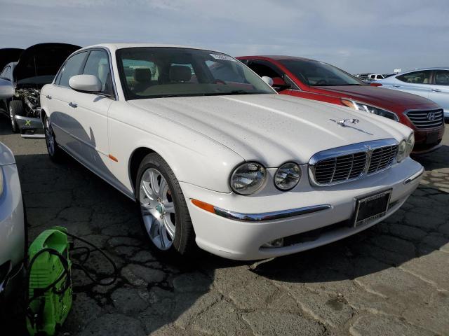 SAJWA79C15SG48671 - 2005 JAGUAR XJ8 L WHITE photo 4