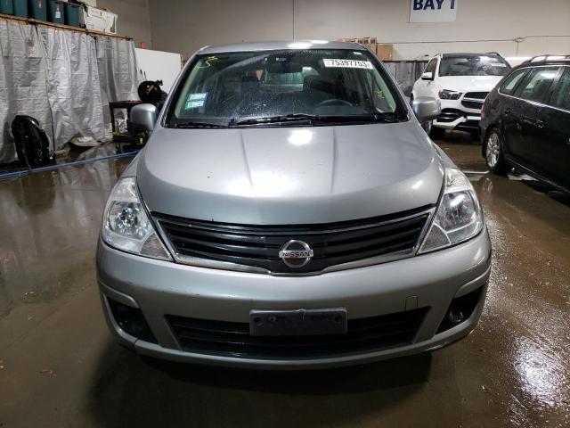 3N1BC1CP2CK814696 - 2012 NISSAN VERSA S SILVER photo 5