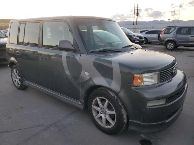 JTLKT324840160963 - 2004 TOYOTA SCION XB GREEN photo 4