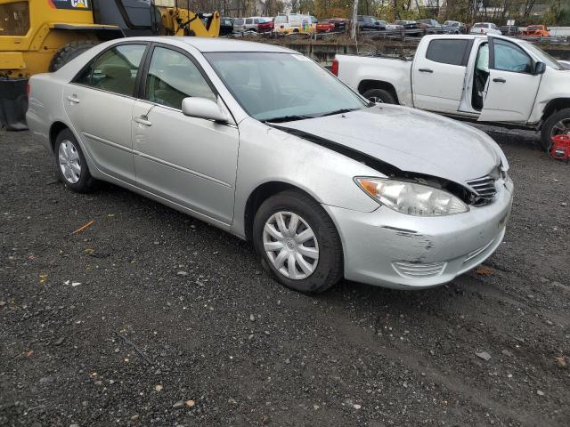 4T1BE32K05U022098 - 2005 TOYOTA CAMRY LE SILVER photo 4