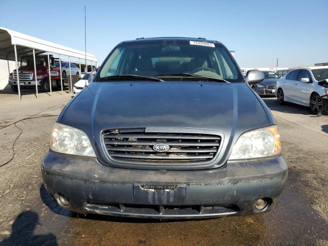 KNDUP131626279915 - 2002 KIA SEDONA EX GRAY photo 5