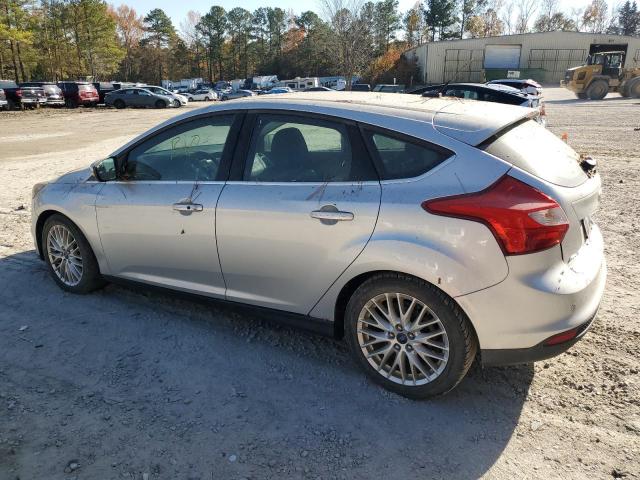 1FADP3N29EL125874 - 2014 FORD FOCUS TITANIUM SILVER photo 2