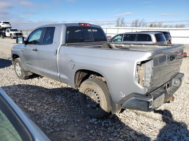 5TFUW5F18HX592229 - 2017 TOYOTA TUNDRA DOUBLE CAB SR/SR5 SILVER photo 2