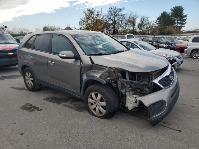 5XYKT3A13BG046413 - 2011 KIA SORENTO BASE BROWN photo 4