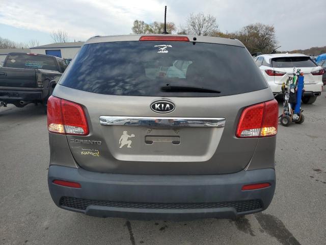 5XYKT3A13BG046413 - 2011 KIA SORENTO BASE BROWN photo 6