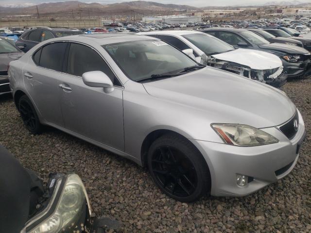 JTHCK262X62006315 - 2006 LEXUS IS 250 SILVER photo 4