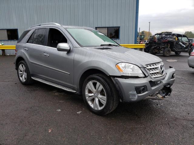 4JGBB8GB9AA539930 - 2010 MERCEDES-BENZ ML 350 4MATIC SILVER photo 4
