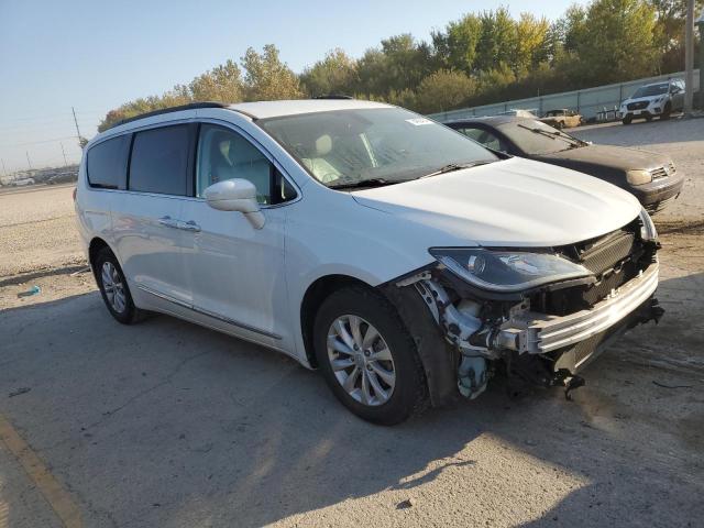 2C4RC1BG2HR536335 - 2017 CHRYSLER PACIFICA TOURING L WHITE photo 4