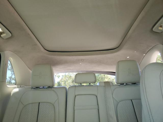 5LMCJ4C93KUL38444 - 2019 LINCOLN MKC BLACK LABEL Weiß Foto 10