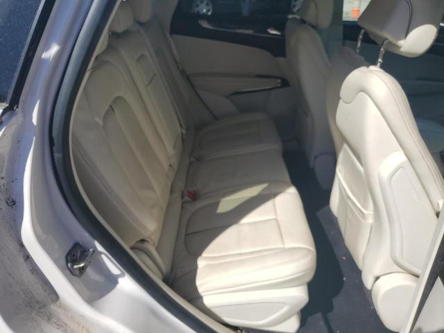 5LMCJ4C93KUL38444 - 2019 LINCOLN MKC BLACK LABEL Weiß Foto 11